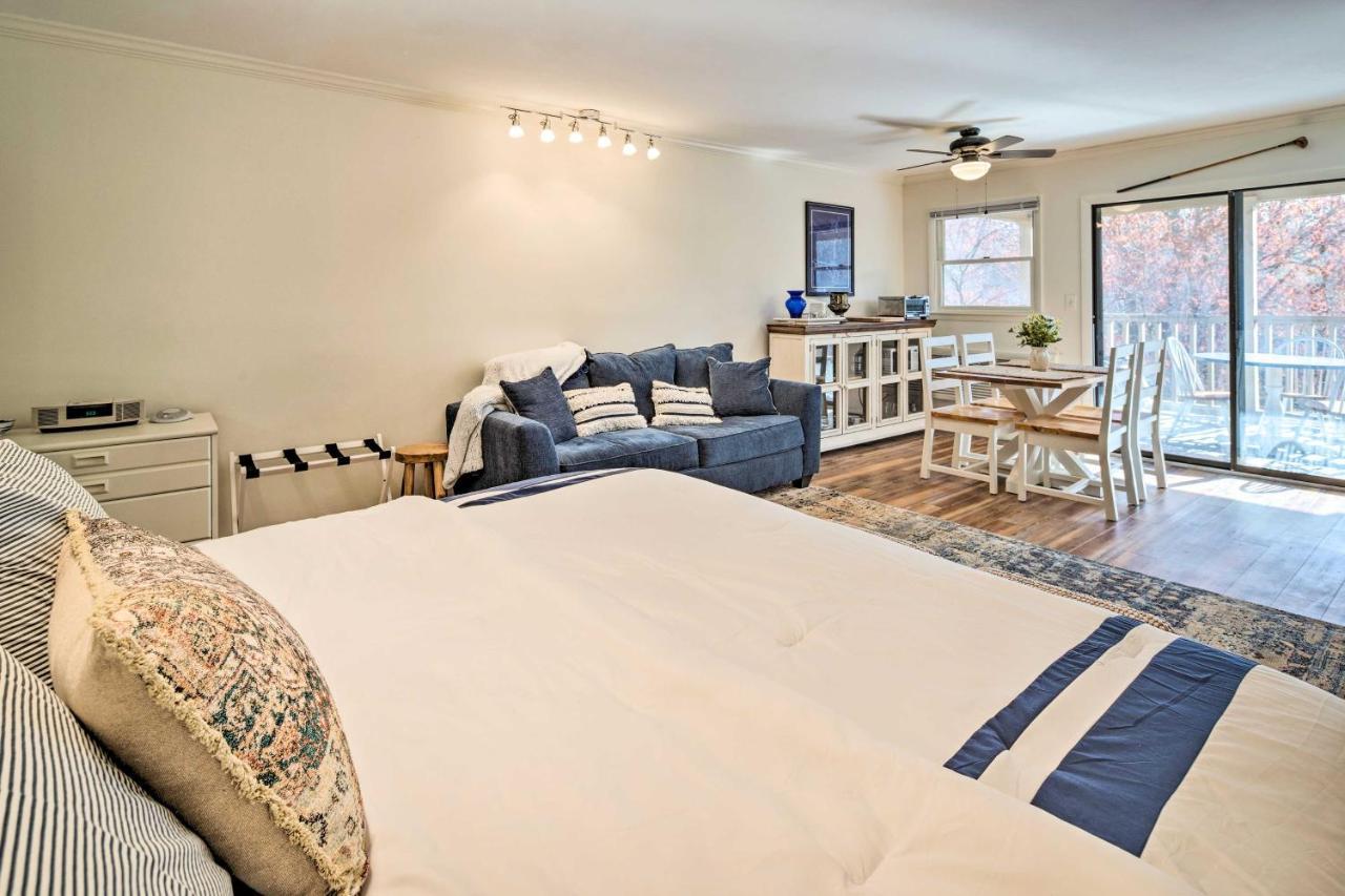 Lake Lure Studio With Private Balcony And Pool Access! エクステリア 写真