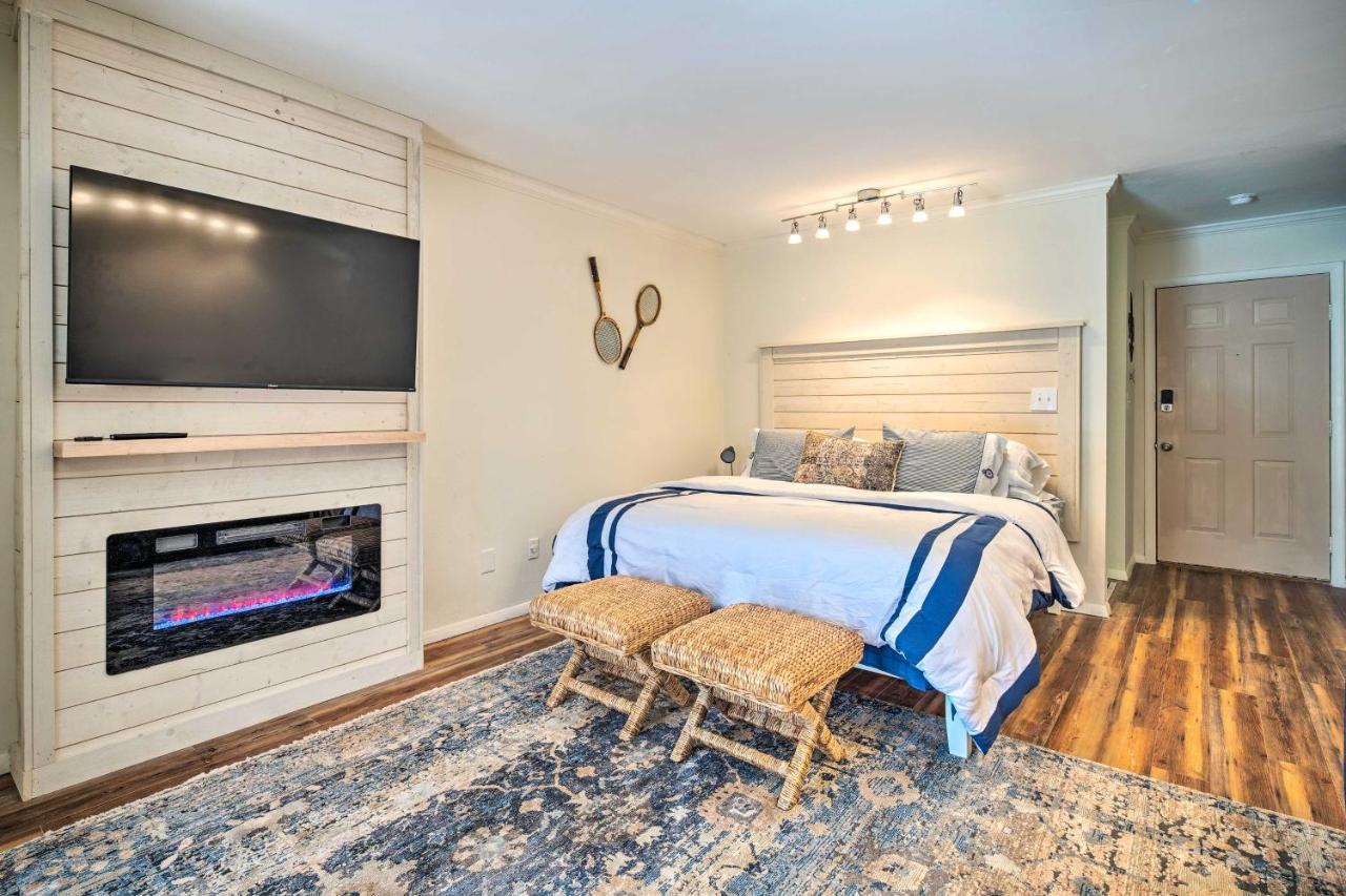 Lake Lure Studio With Private Balcony And Pool Access! エクステリア 写真