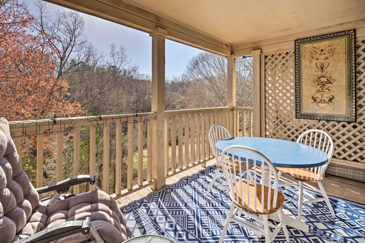 Lake Lure Studio With Private Balcony And Pool Access! エクステリア 写真